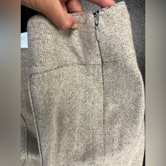 ALICE + OLIVIA Pleated Front Cashmere, Wool, & Angora Blend Trouser Pants Sz 4 - Picture 5 of 10